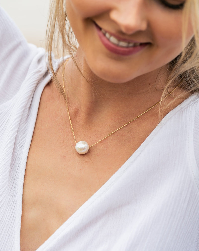 Floating Edison Pearl Necklace